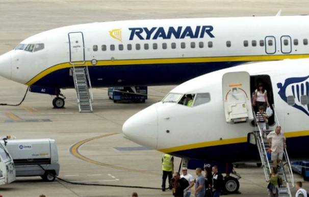 Fomento abre expediente a Ryanair por la cancelación de hasta 2.000 vuelos