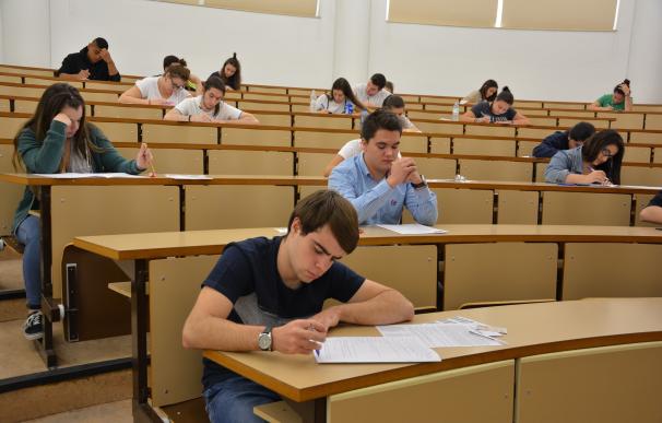 Un total de 655 estudiantes, el 61,56% aprueba la EvAU de septiembre en el distrito universitario de Castilla-La Mancha