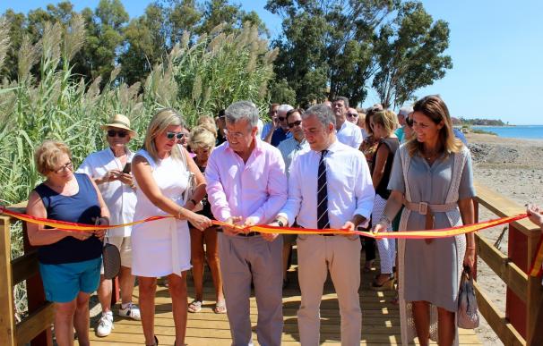 La Diputación invierte más de 350.000 euros en un nuevo tramo de la Senda Litoral en Estepona