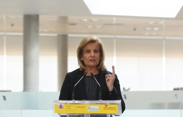 Báñez advierte a Cataluña del riesgo de romper la caja única cuando tiene 4.700 millones de déficit