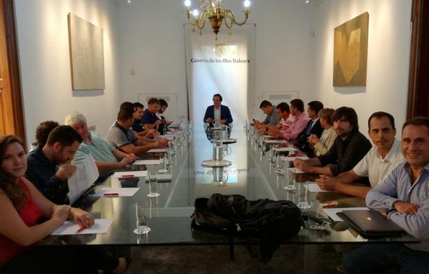 Pons se reúne con el sector de renovables para preparar la defensa ante el Estado de ayudas específicas para Baleares