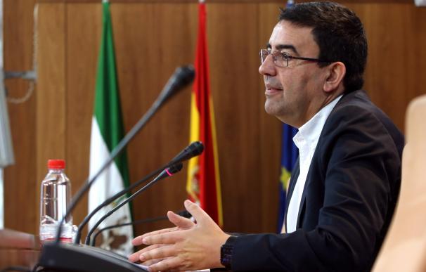 PSOE-A trabajará para que el Parlamento responda "con el máximo respaldo posible al desafío del secesionismo"