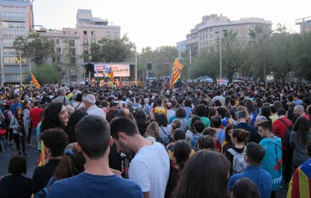 La CUP acusa a Rajoy de "maltratador" y llama a romper los precintos de los colegios