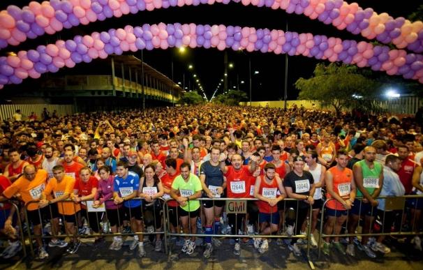 Más de 20.000 personas correrán la edición 2017 de la Nocturna tras dar Curro el pistoletazo de salida