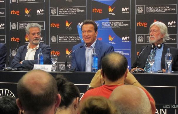 Schwarzenegger dice que la protección del medio ambiente no debe ser una cuestión política