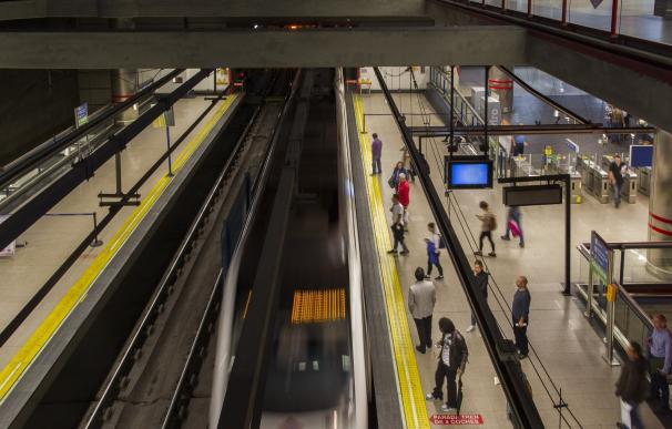 Metro achaca la huelga de maquinistas a que quieren privilegios que "no pueden tener" y al apoyo a un empleado despedido