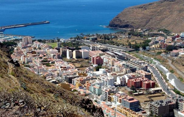 El tráfico hace que San Sebastián de La Gomera supere por primera vez los límites ambientales de dióxido de nitrógeno