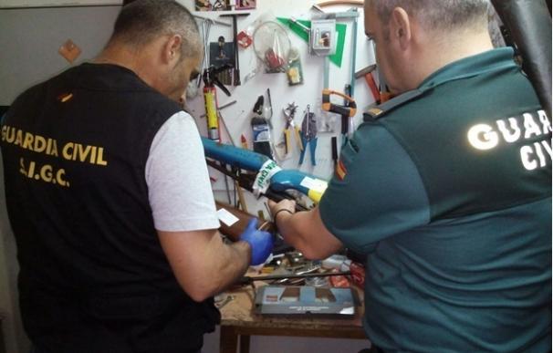 Detenidas otras dos personas relacionadas con el taller clandestino de reparación de armas de Tomiño (Pontevedra)