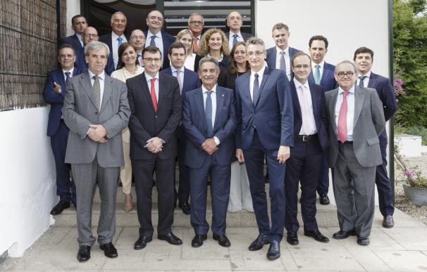 Revilla pide al Consejo General de Notarios que "levante acta" de la importancia de Liébana como origen de España