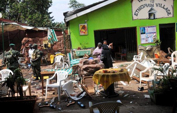 Al Shabab se responsabiliza de los atentados que causaron 74 muertos en Uganda