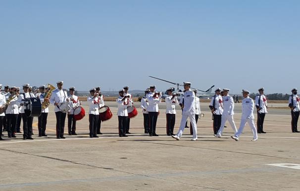La playa de La Costilla de Rota acoge este sábado una demostración aérea por el centenario de la Aviación Naval