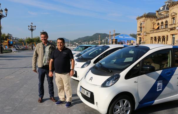 La flota municipal de vehículos de San Sebastián incorpora cuatro eléctricos, con un coste de 85.000 euros