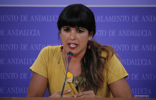 Teresa Rodríguez acusa a Susana Díaz de "echar gasolina en incendios ajenos" y le afea que apoye a Rajoy