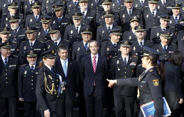 El secretario de Estado de Seguridad, Francisco Martínez, junto al director de la Policía, Ignacio Cosidó, y la cúpula del cuerpo.