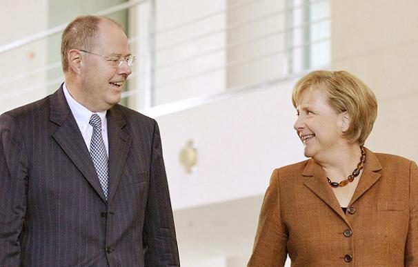 Angela Merkel y el exministro alemán de Finanzas alemán, Peer Steinbrück.