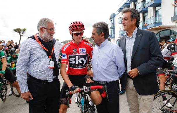 Revilla garantiza que la Vuelta a España volverá a Cantabria en 2018