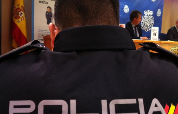 Ignacio Cosidó ha presentado esta mañana el libro que muestra las claves del éxito del Twitter de la Policía.