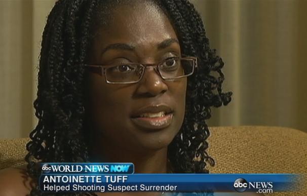 Antoinette Tuff, la heroína que evito una nueva masacre escolar en EEUU