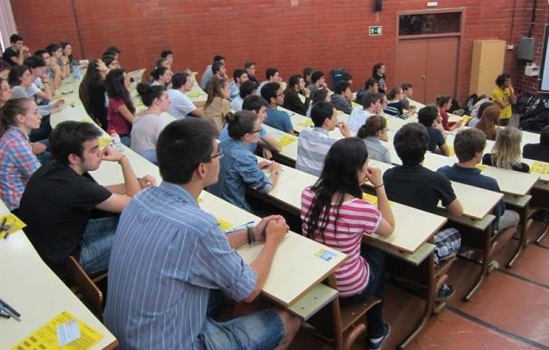 La Universidad de Granada oferta un campus de Ingeniería solo para chicas.