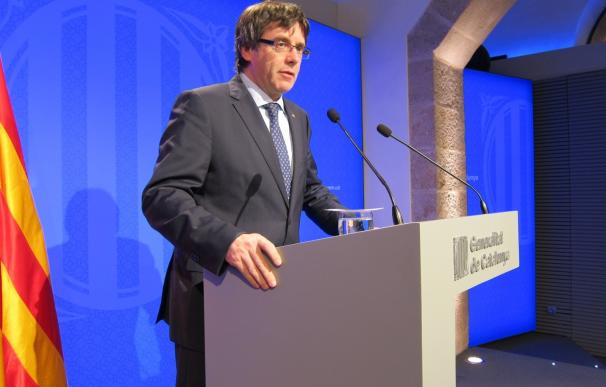 Puigdemont pide la dimisión o cese de Dancausa por querer prohibir las 'estelades'