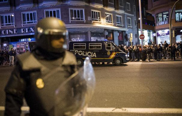 Cargas policiales tras la concentración en la Puerta del Sol por detenciones