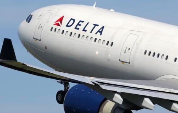 Delta gana 3.000 millones dólares hasta septiembre, un 20 % menos