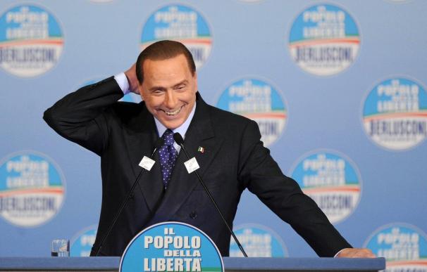 El Senado italiano da el primer paso para que Berlusconi abandone su escaño