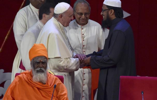 El papa pide en Sri Lanka la reconciliación entre cingaleses y tamiles