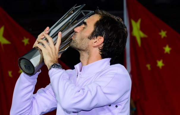 Federer vence a Nadal en Shanghai