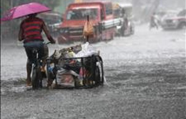 Un tifón y una tormenta tropical causan 70 muertos y un millón de desplazados en Filipinas