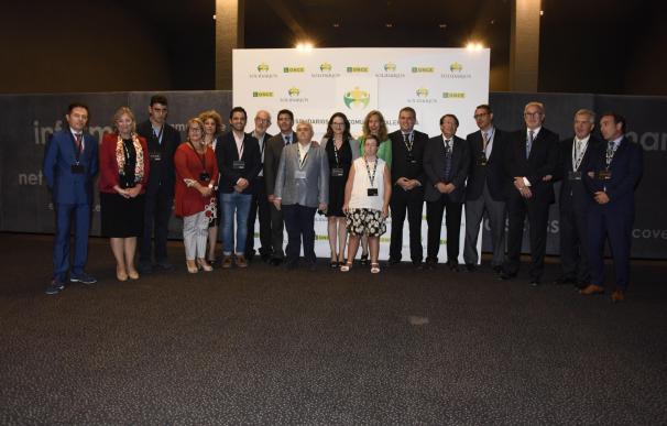 La ONCE premia la solidaridad de la Fundación Levante UD, Tele Elx, Fernando del Rosario, Terrabona y el Projecte Trèvol