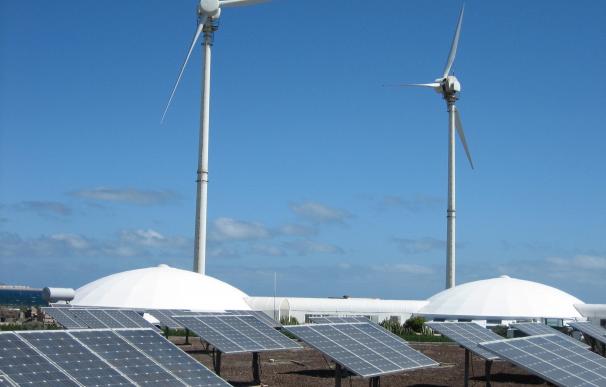 La potencia instalada de renovables en Canarias aumenta un 20% en dos años