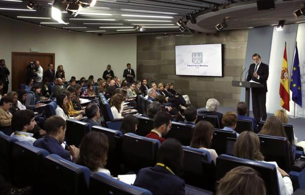 Rajoy prevé intervenir en el Senado el viernes y retrasa el Consejo de Ministros