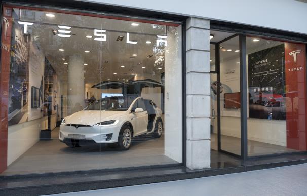 Fotografía de la nueva tienda de Tesla en Madrid