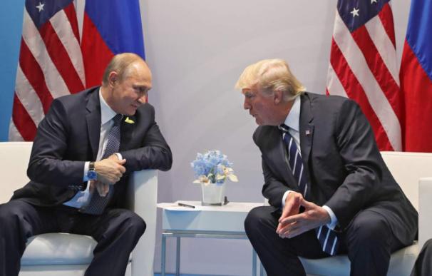 El presidente ruso, Vladimir Putin, con el presidente estadounidense, Donald J. Trump (EFE)