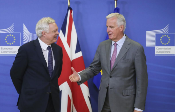 Arrancan las negociaciones del Brexit con el Reino Unido cada vez más divido
