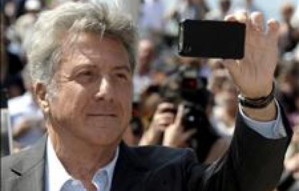 Dustin Hoffman debuta en la dirección con un elenco británico