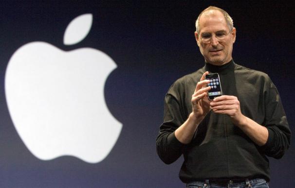 Steve Jobs durante el lanzamiento del iPhone en 2007