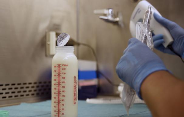 Un bebé resulta afectado de salmonelosis en España por consumir leche de Lactalis