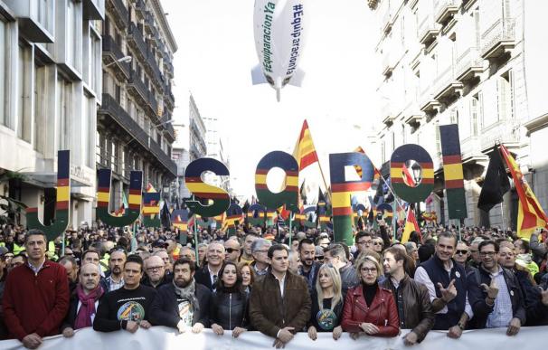 Imagen publicada por Ciudadanos de la cabecera de la manifestación en Barcelona por la equiparación salarial