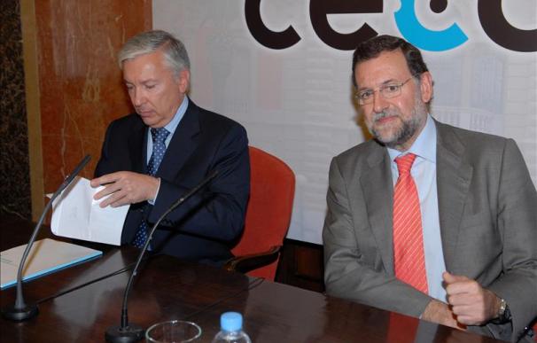 Antoni Abad, presidente de Cecot, junto a Mariano Rajoy.