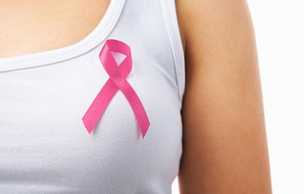 Fotografía del lazo rosa, símbolo de la lucha contra el cáncer de mama.