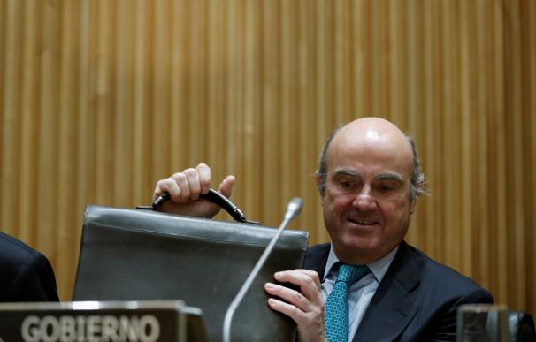 Guindos contraataca y recuerda que Bankia manipuló la cotización y las cuentas con Rato