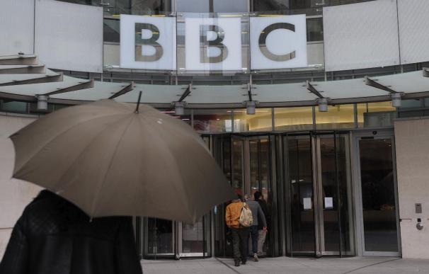 El personal de la BBC secunda una huelga por los recortes