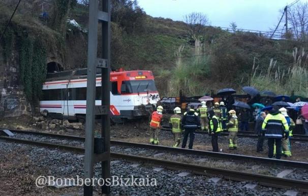 Descarrila un tren de cercanías de Renfe en Sestao (Vizcaya) sin provocar heridos