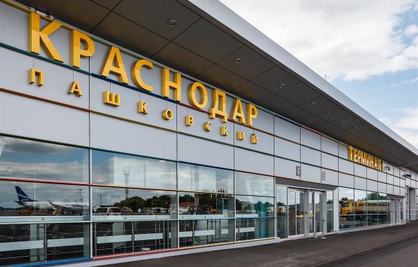La terminal de Krasnodar cuenta con salones de gran confort, tiendas, cafetería, farmacia y acceso a Wi-Fi