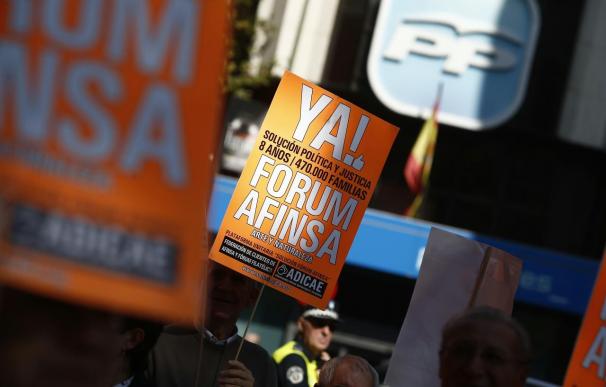 Afectados de Fórum y Afinsa se concentran en toda España para reclamar una solución