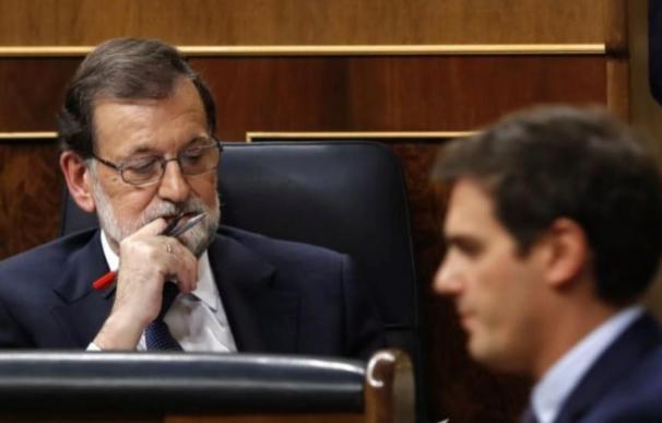 Rajoy y Rivera en el Congreso.