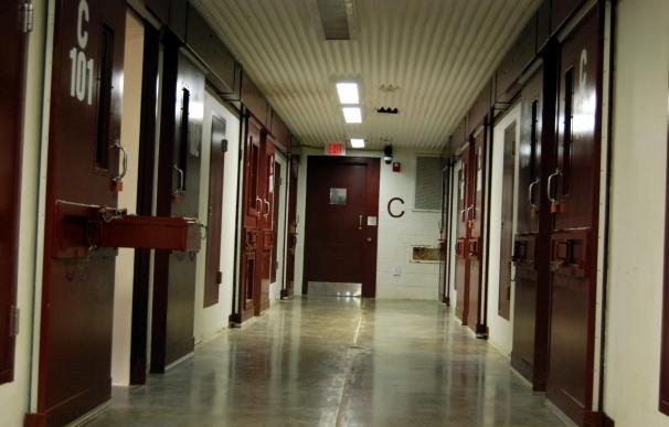 Juez de EE.UU. ordena desclasificar información sobre las prácticas en Guantánamo