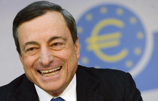 El presidente del Banco Central Europeo (BCE), Mario Draghi, sonríe durante una rueda de prensa en Fráncfort (Alemania), esta semana.